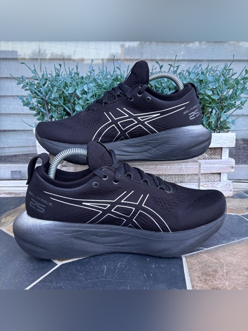Asics GEL-Nimbus 25 Platinum Sneakers - Picture 5 of 11